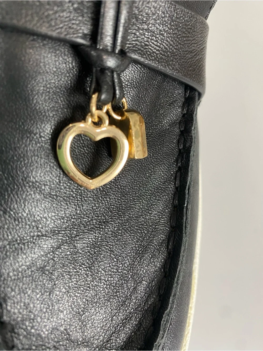 J/SLIDES Black Leather Platform Slip On Loafers Gold Tone Charms Size 8.5
